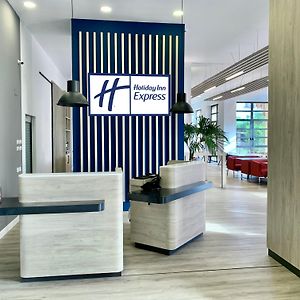 Holiday Inn Express Ciudad de las Ciencias, an IHG Hotel